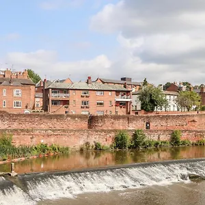 Apartment Dee Heights Penthouse Chester
