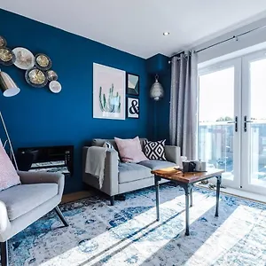 Apartment Stunning 2bedroom 2bathroom With Parking Space, Sheffield